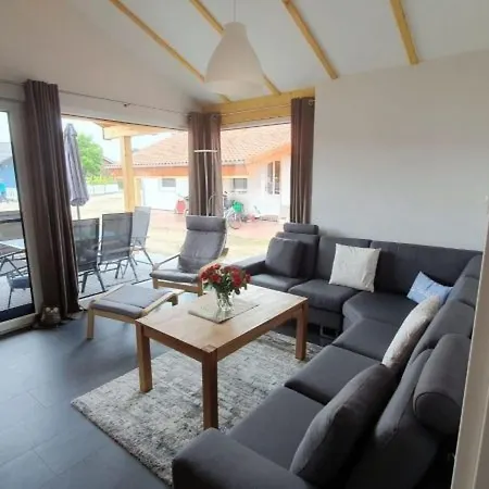 N4 Haus In Nordseenaehe Mit Terrasse Und Garten By Interhome *