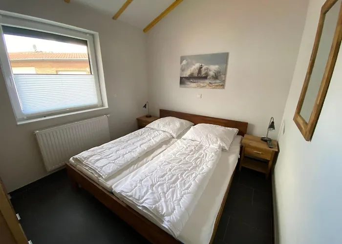 N4 Haus In Nordseenaehe Mit Terrasse Und Garten By Interhome *