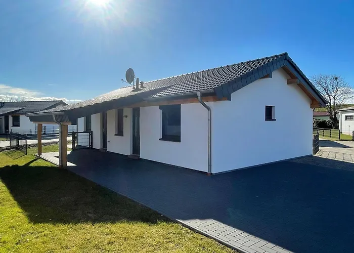 N4 Haus In Nordseenaehe Mit Terrasse Und Garten By Interhome Grosswurden