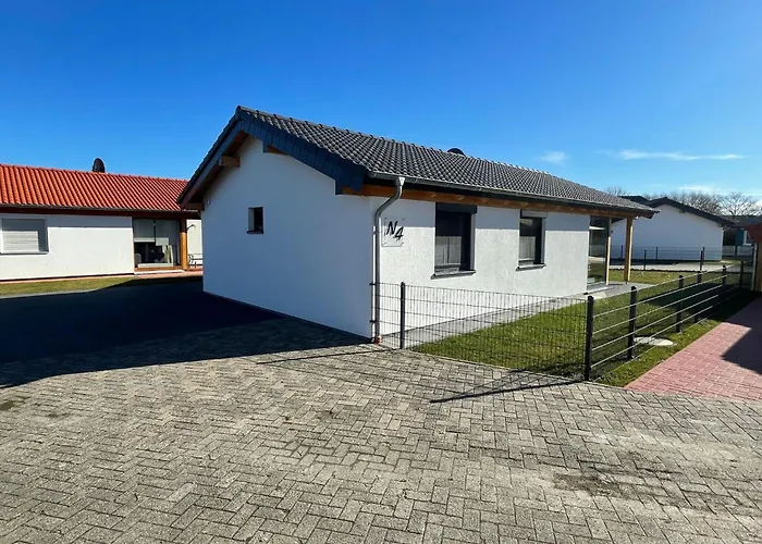 N4 Haus In Nordseenaehe Mit Terrasse Und Garten By Interhome